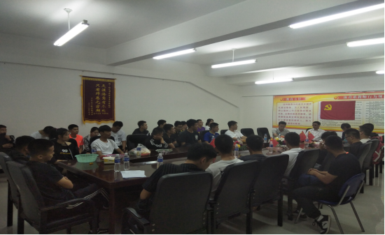 公司举行考研和考选调生经验交流会