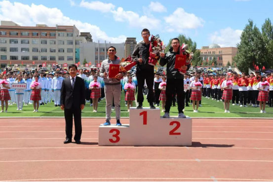 伟德国际victor1946第十六届田径运动会完美落幕